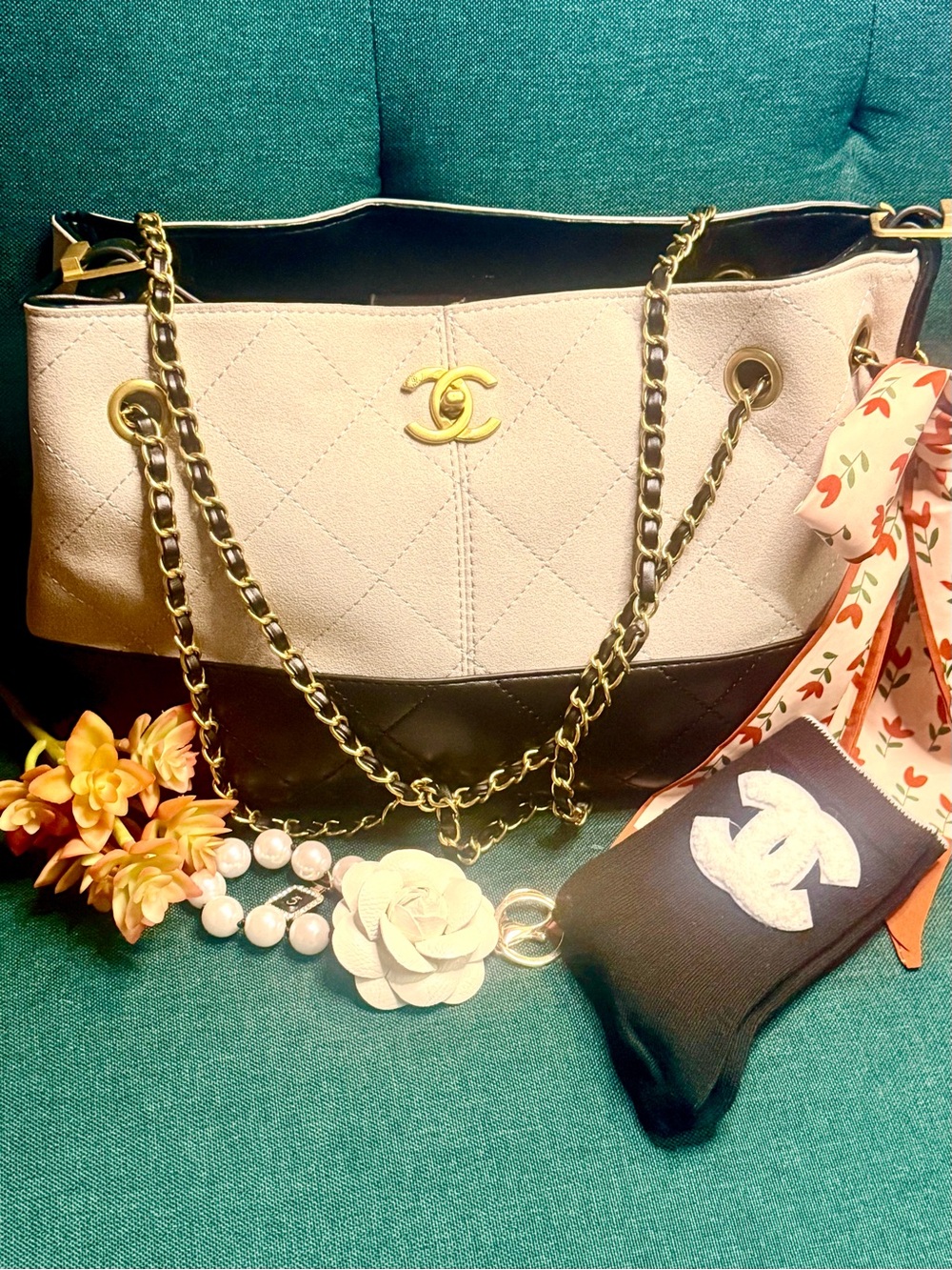 Classic Two-Tone Quilted Shoulder Bag in Cream and Black with Gold Chain